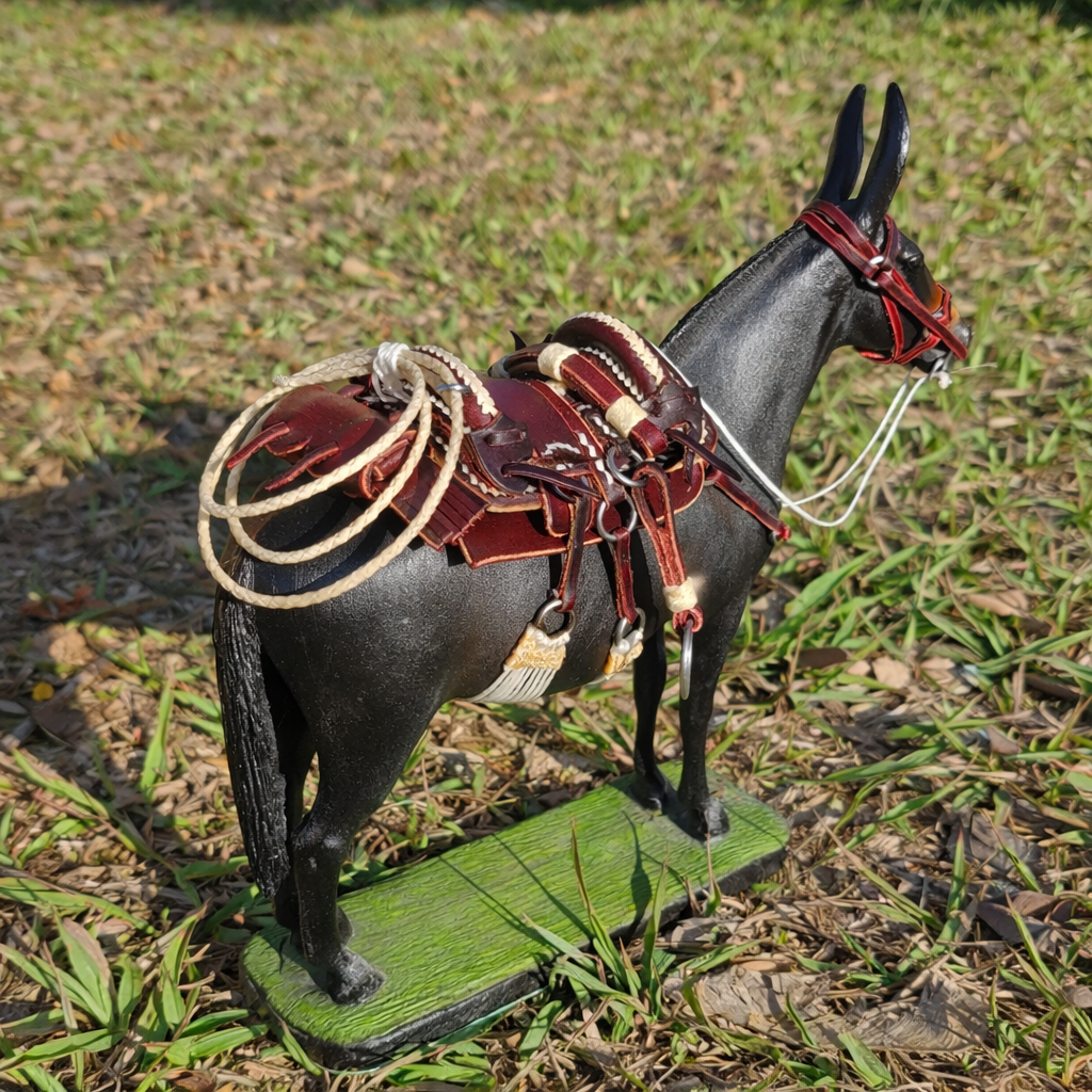 Miniatura Mula com Arreio Banana Completo – Artesanal - foto 4