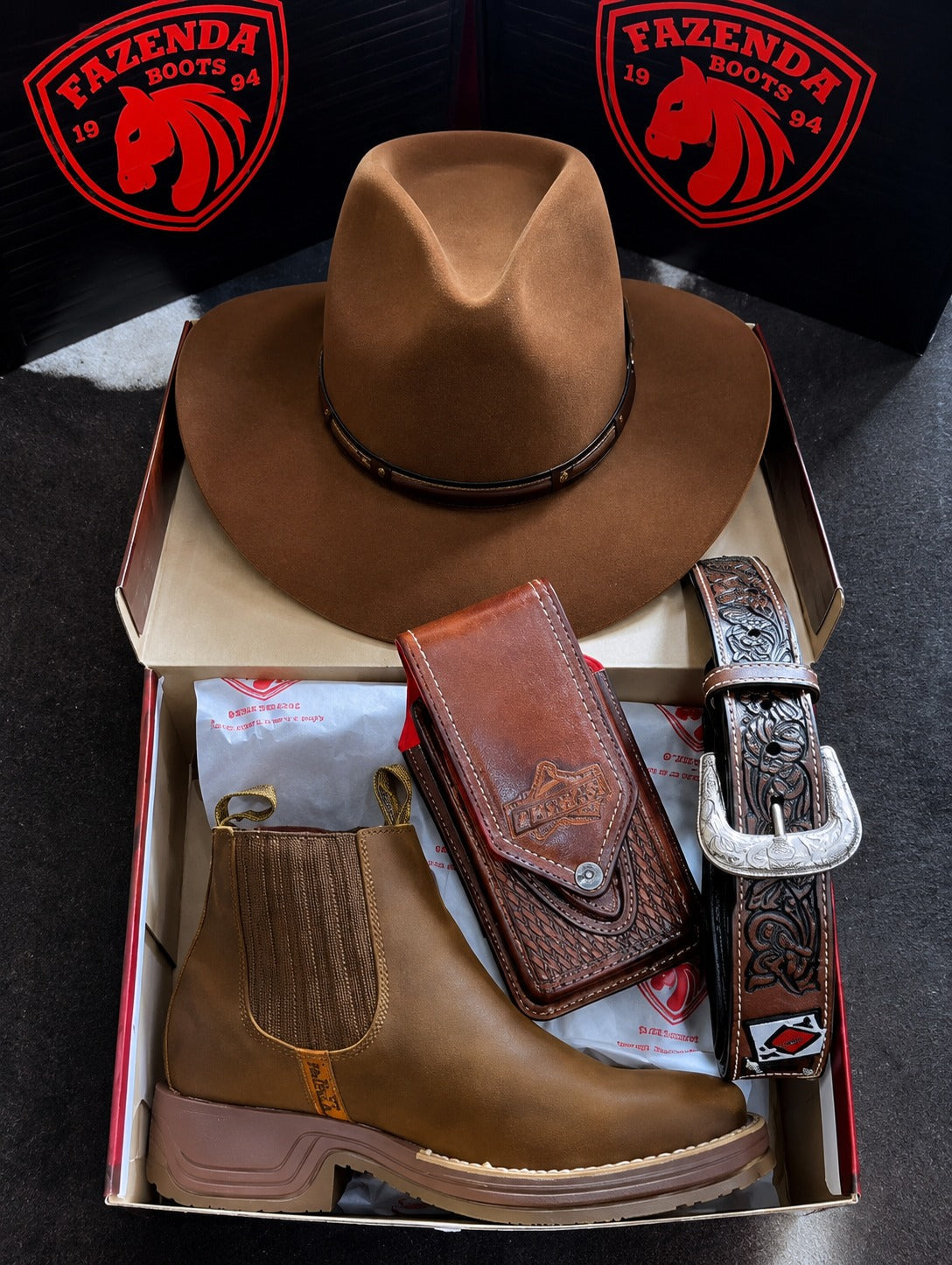 Kit Fazenda Country 4 Peças Chapéu Marrom