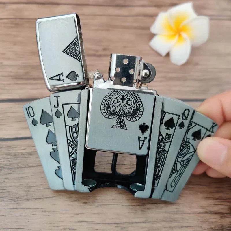 Fivela Cartas de Baralho com Isqueiro Embutido